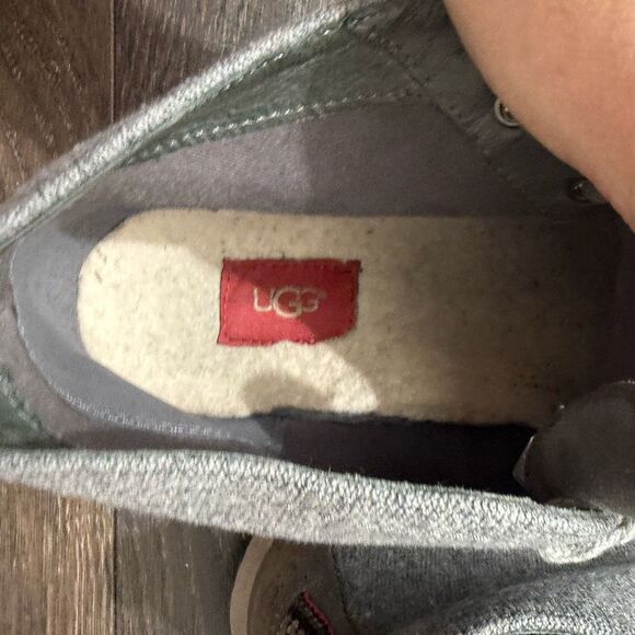 Ugg Men’s 11 Gray Freamon Suede Sneakers Boots - Picture 4 of 5